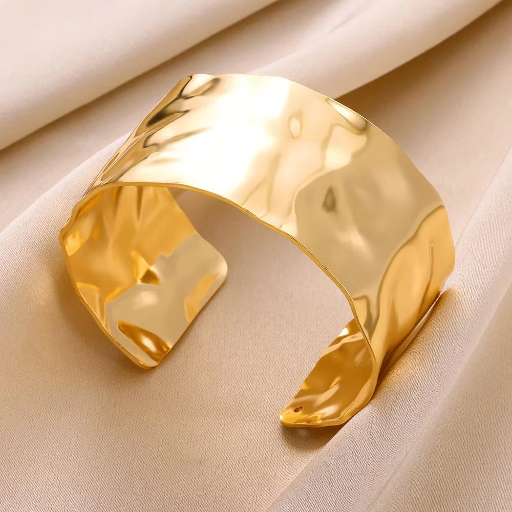 Exquisite Classic Bump Pattern Openning Bangles Bracelet for Women Cuff Bracelet Gold Color Stainless Steel Hand Ornament Gift