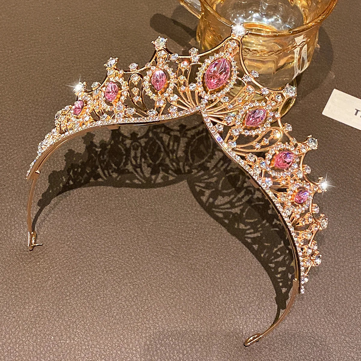 1 Large Crown Fashionable Temperament Crown Headband Sweet Wind Hair Accessory Suitable for Performances and Birthdays